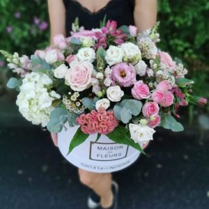 Aranjament în cutie uriasa